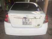 Cần bán Daewoo Lacetti SE sản xuất 2005, màu trắng, nhập khẩu, máy êm