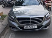 Bán xe Mercedes S500 màu xanh ngọc (nội thất đen), đăng ký lần đầu 4/2014, đi được 50,000km