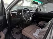 Cần bán xe Toyota Hilux 2.4G AT năm 2018, màu bạc, nhập khẩu, giá chỉ 695 triệu