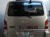 Gia đình bán xe Mercedes MB100 năm 2004, màu vàng cát