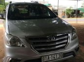 Cần bán gấp Toyota Innova sản xuất 2010, xe chạy bình thường