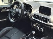 Bán ô tô Mazda 3 sản xuất năm 2017, màu trắng