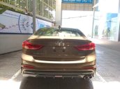 Cần bán Hyundai Elantra Sport sản xuất 2019, màu vàng