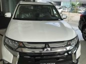 Cần bán Mitsubishi Outlander CVT 2.0 Prenium đời 2019, màu trắng, hỗ trợ trả góp 80%