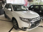 Cần bán Mitsubishi Outlander CVT 2.0 Prenium 2019, giá 908tr, KM tốt nhất. LH: 0964221243