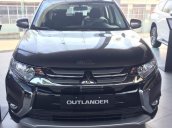 Bán xe 7 chỗ Mitsubishi Outlander xe sẵn giao ngay