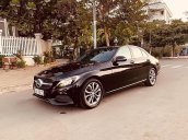 Cần bán gấp Mercedes C200 năm sản xuất 2016, màu đen