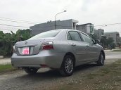 Bán Toyota Vios E đời 2010, màu bạc, xe gia đình