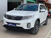 Bán Kia Sorento sản xuất 2018, màu trắng, số tự động, 935tr