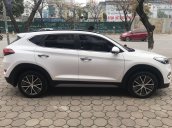 Bán ô tô Hyundai Tucson đời 2016 màu trắng, bản đặc biệt 2.0, nhập khẩu, biển tỉnh