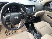 Bán ô tô Hyundai Tucson đời 2016 màu trắng, bản đặc biệt 2.0, nhập khẩu, biển tỉnh