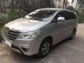 Chính chủ nhà tôi cần bán chiếc Toyota Innova 2.0E 2015 số sàn, màu bạc, chính chủ nhà tôi đang sử dụng, LH 0984386598