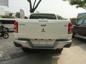 Bán Mitsubishi Triton 4x2 AT số tự động, sản xuất 2018, màu trắng, hỗ trợ vay 70% giá trị xe, liên hệ 0911.821.514