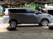 Bán xe Toyota Innova đời 2018, màu bạc, giá 850tr