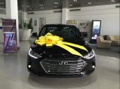 Cần bán Hyundai Elantra đời 2019, màu đen