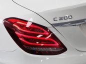 Mercedes-Benz C200 màu trắng/đen đời 2018, siêu mới hộp số 9 cấp, biển Hà Nội