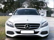 Mercedes-Benz C200 màu trắng/đen đời 2018, siêu mới hộp số 9 cấp, biển Hà Nội