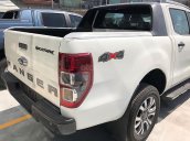 Bán Ford Ranger Wildtrak màu trắng, giao ngay, khuyến mãi lớn