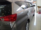 Cần bán lại xe Toyota Innova 2.0E sản xuất 2017 số sàn giá cạnh tranh