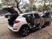 Bán Hyundai Tucson 1.6 Tubor 2017, màu trắng, odo 15000km, rất mới