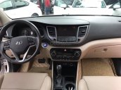 Bán Hyundai Tucson 1.6 Tubor 2017, màu trắng, odo 15000km, rất mới