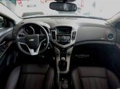 Bán Chevrolet Cruze LT 2016, màu trắng