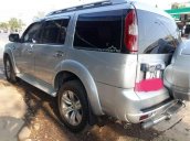 Bán Ford Everest 2010, màu bạc số sàn