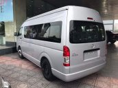 Cần bán lại xe Toyota Hiace đời 2018, màu bạc, nhập khẩu, 969tr