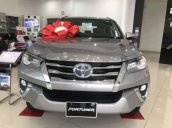 Bán xe Toyota Fortuner năm 2019, màu xám, nhập khẩu. Giao ngay