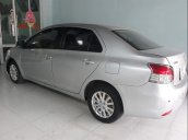 Bán Toyota Vios 2010, màu bạc, xe nhập