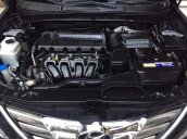 Cần bán Hyundai Sonata 2.0 AT 2010, màu đen, nhập khẩu nguyên chiếc xe gia đình