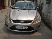 Cần bán Ford Focus AT đời 2010, màu bạc ít sử dụng