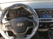 Cần bán Hyundai Accent năm 2019, màu đen, nhập khẩu