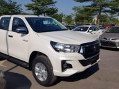 Cần bán xe Toyota Hilux sản xuất 2019, màu trắng, xe nhập, giá cạnh tranh