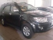 Bán ô tô Toyota Fortuner đời 2011, màu đen, nhập khẩu nguyên chiếc xe gia đình