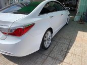 Xe Hyundai Sonata 2.0 AT năm sản xuất 2010, màu trắng, nhập khẩu nguyên chiếc  