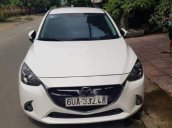 Bán Mazda 2 sản xuất 2016, màu trắng, nhập khẩu xe gia đình