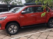 Bán Toyota Hilux 2.8L diesel turbo AT đời 2019, màu đỏ, 878tr