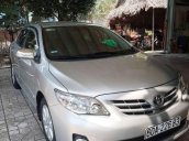 Cần bán gấp Toyota Corolla Altis 1.8 AT 2013, màu bạc, xe còn sơn zin 80%