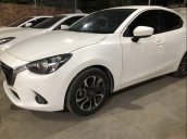 Bán Mazda 2 sản xuất 2016, màu trắng, nhập khẩu xe gia đình