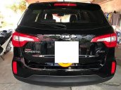 Gia đình bán xe Kia Sorento DATH đời 2016, màu đen