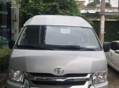 Bán Toyota Hiace 2019, màu bạc, xe nhập