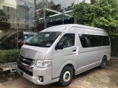 Bán Toyota Hiace 2019, màu bạc, xe nhập