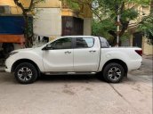 Nhà bán lại chiếc xe bán tải Mazda BT50 số tự động, 1 cầu, màu trắng