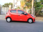 Mình cần bán Chevrolet Spark màu đỏ còn rất mới, đời 2017, bên ngoài chưa trầy xước