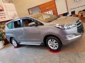 Bán Toyota Innova 2.0V sản xuất 2019, màu bạc, mới 100%