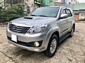 Cần bán Toyota Fortuner đời 2014, màu bạc