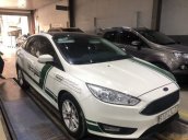 Cần bán gấp Ford Focus sản xuất 2017, màu trắng