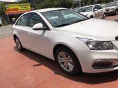 Cần bán gấp Chevrolet Cruze 1.6LT 2017, màu trắng chính chủ