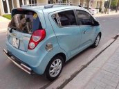 Bán ô tô Chevrolet Spark sản xuất 2016, màu xanh lam còn mới  